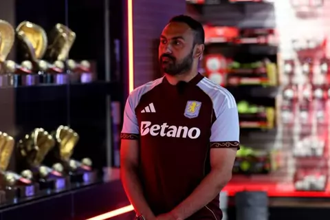 أحمد المحمدي: جائزة البالون دور لن تخرج عن لاعبي باريس